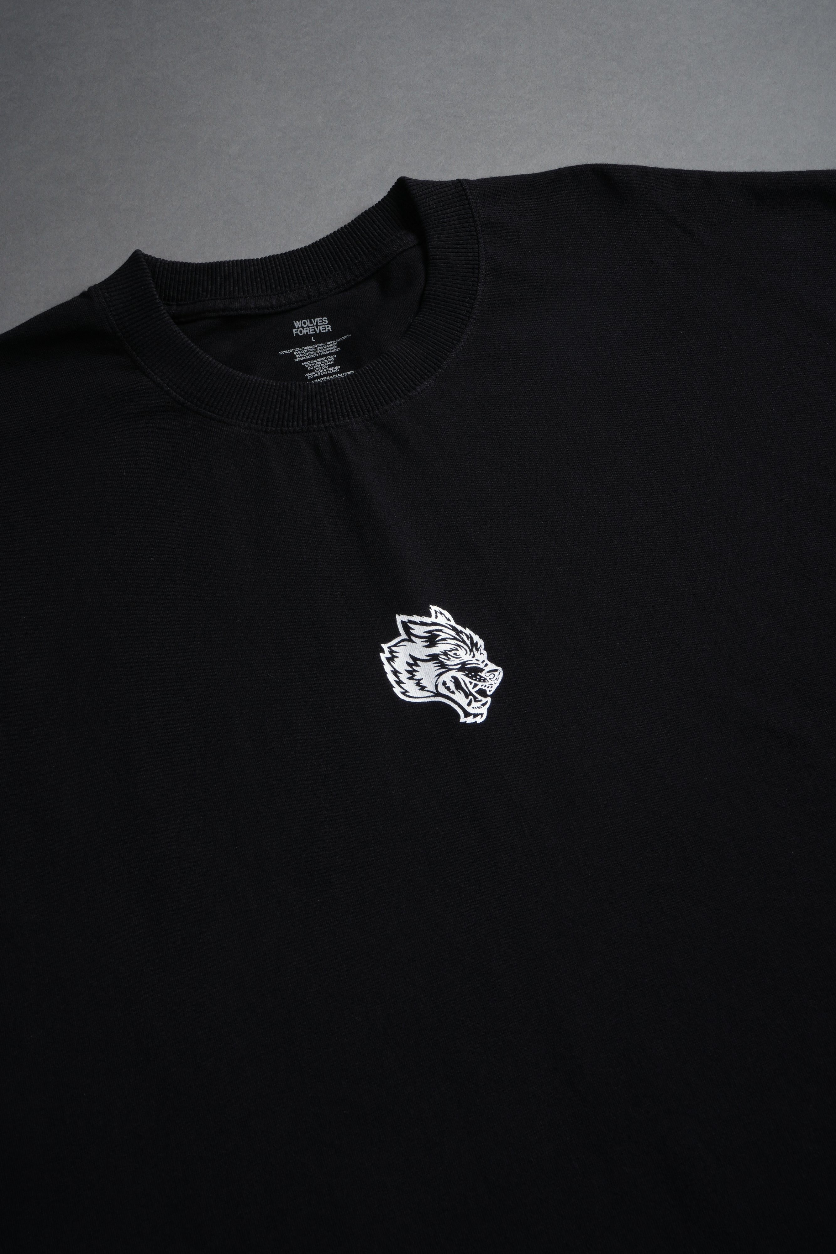 Wolf Head Grunge Cut-Off Tee in Black
