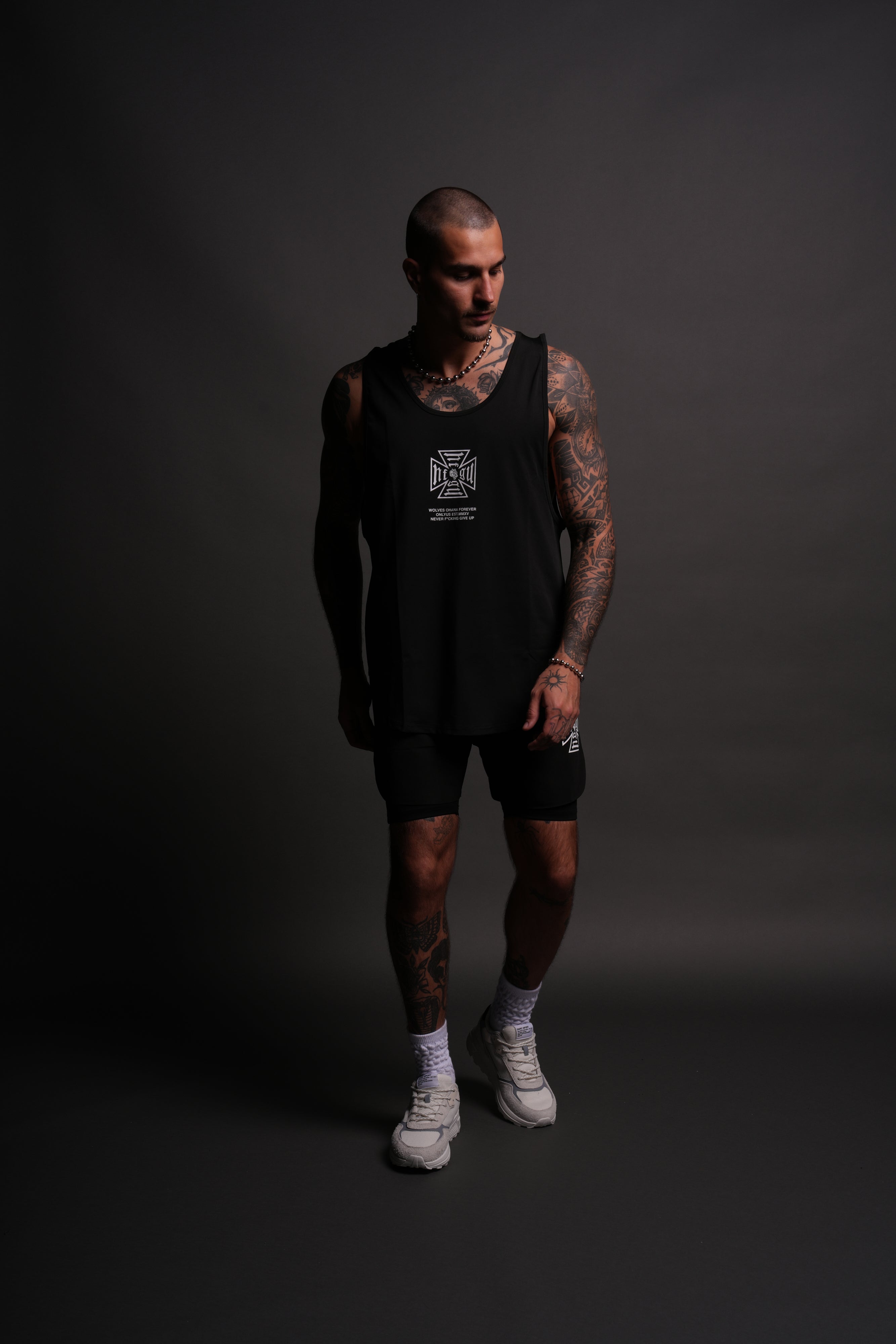 Core "Dry Wolf" (Drop) Tank in Black