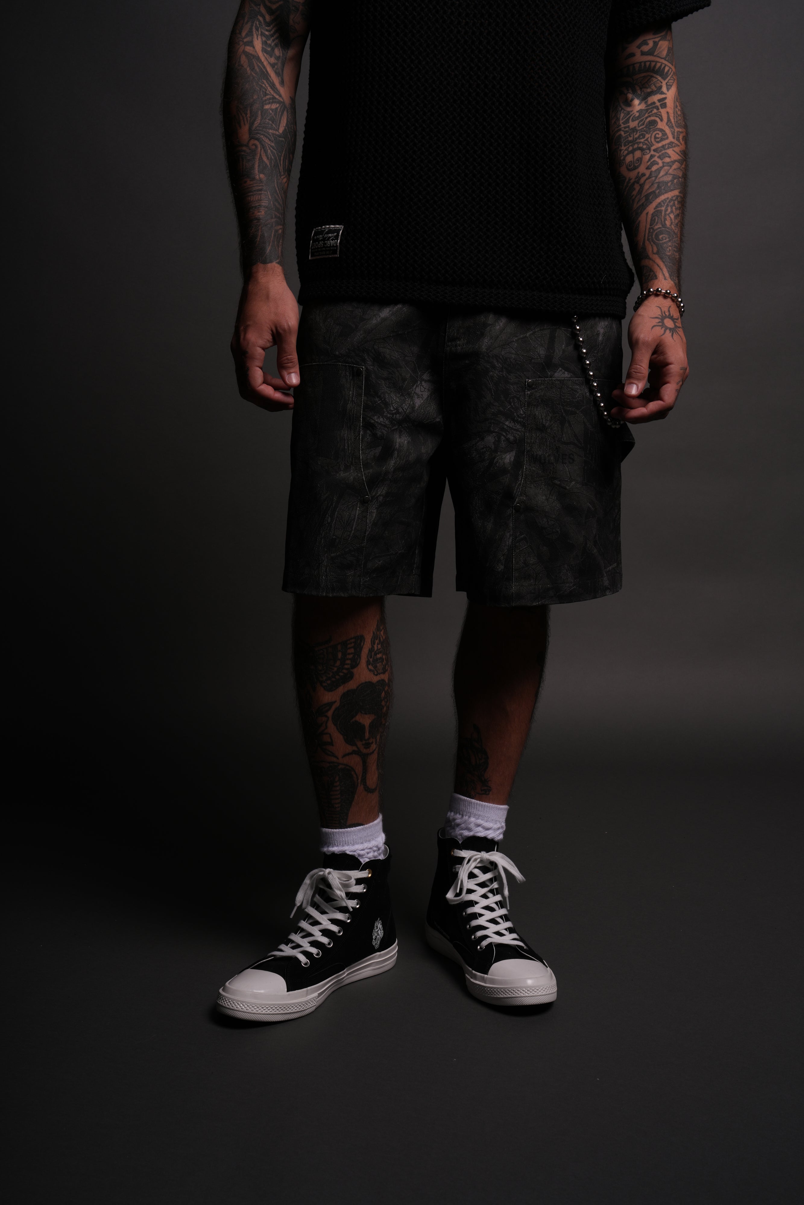 Wolf Chopper Oversized Clark Utility Shorts in Darc Driftwood Forest Camo