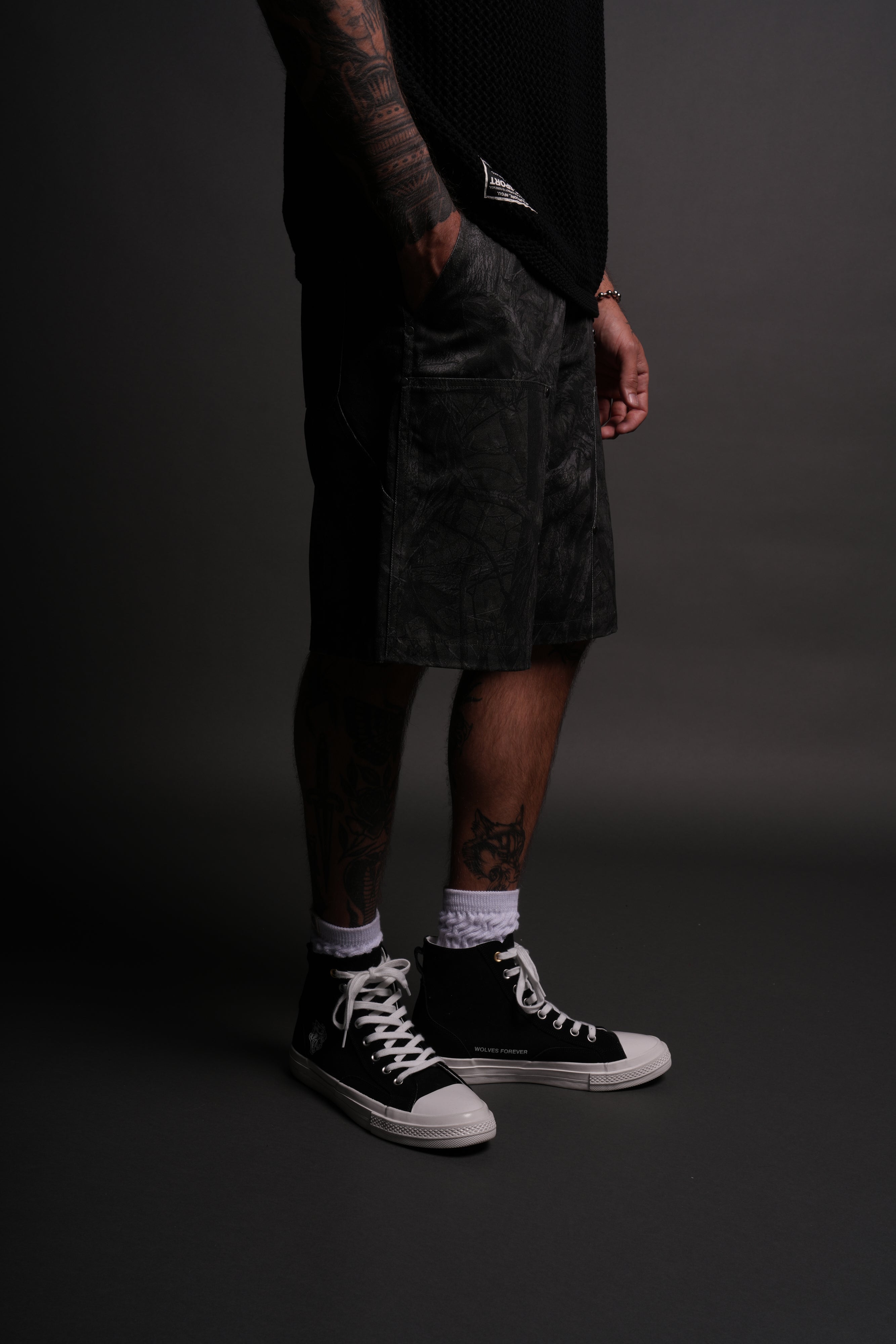 Wolf Chopper Oversized Clark Utility Shorts in Darc Driftwood Forest Camo