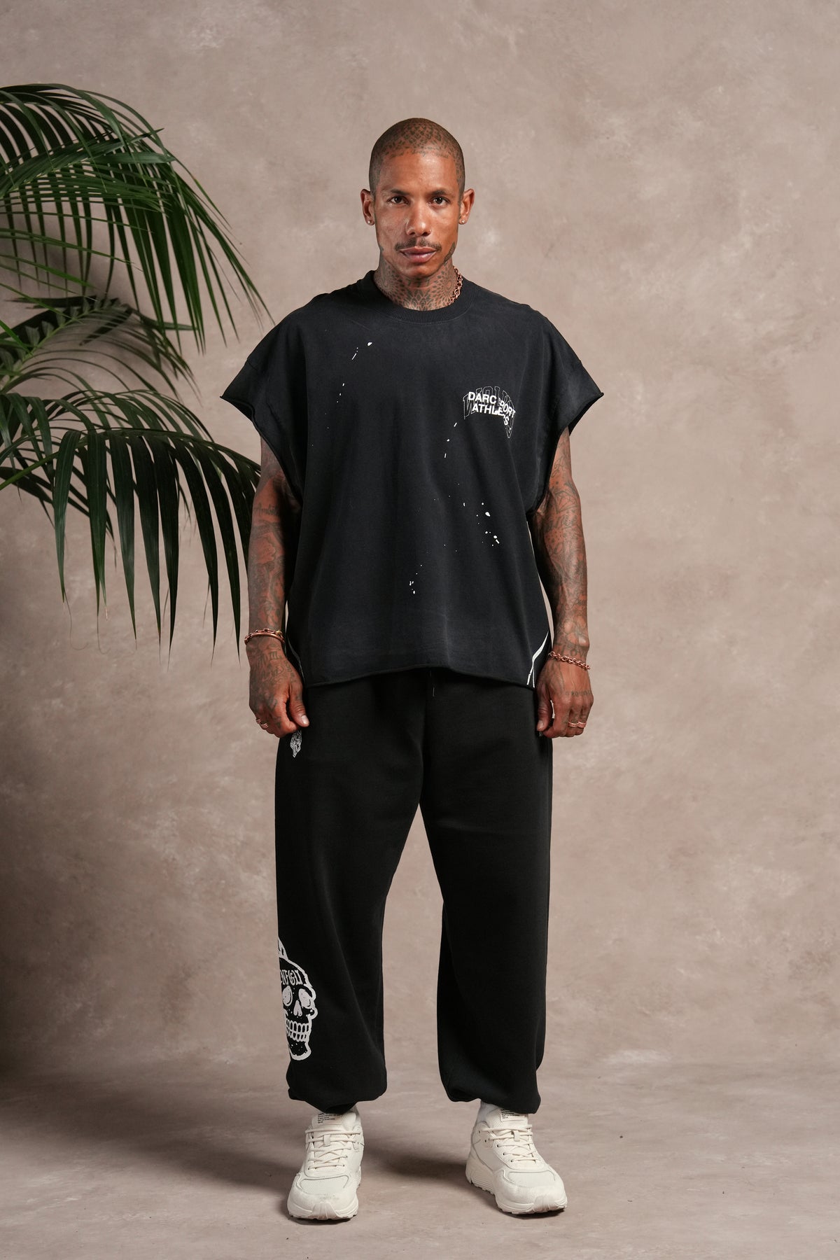 Hot Rod Grunge Cut-Off Mid Length Raw Hem Tee in Black Drift Wash