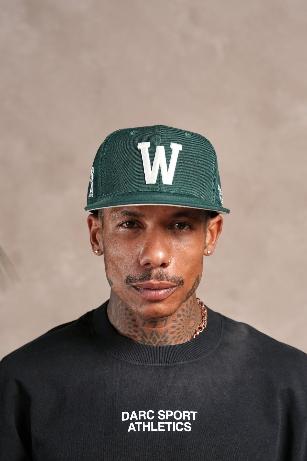 W Athletics Fitted Cap in Forest Pine