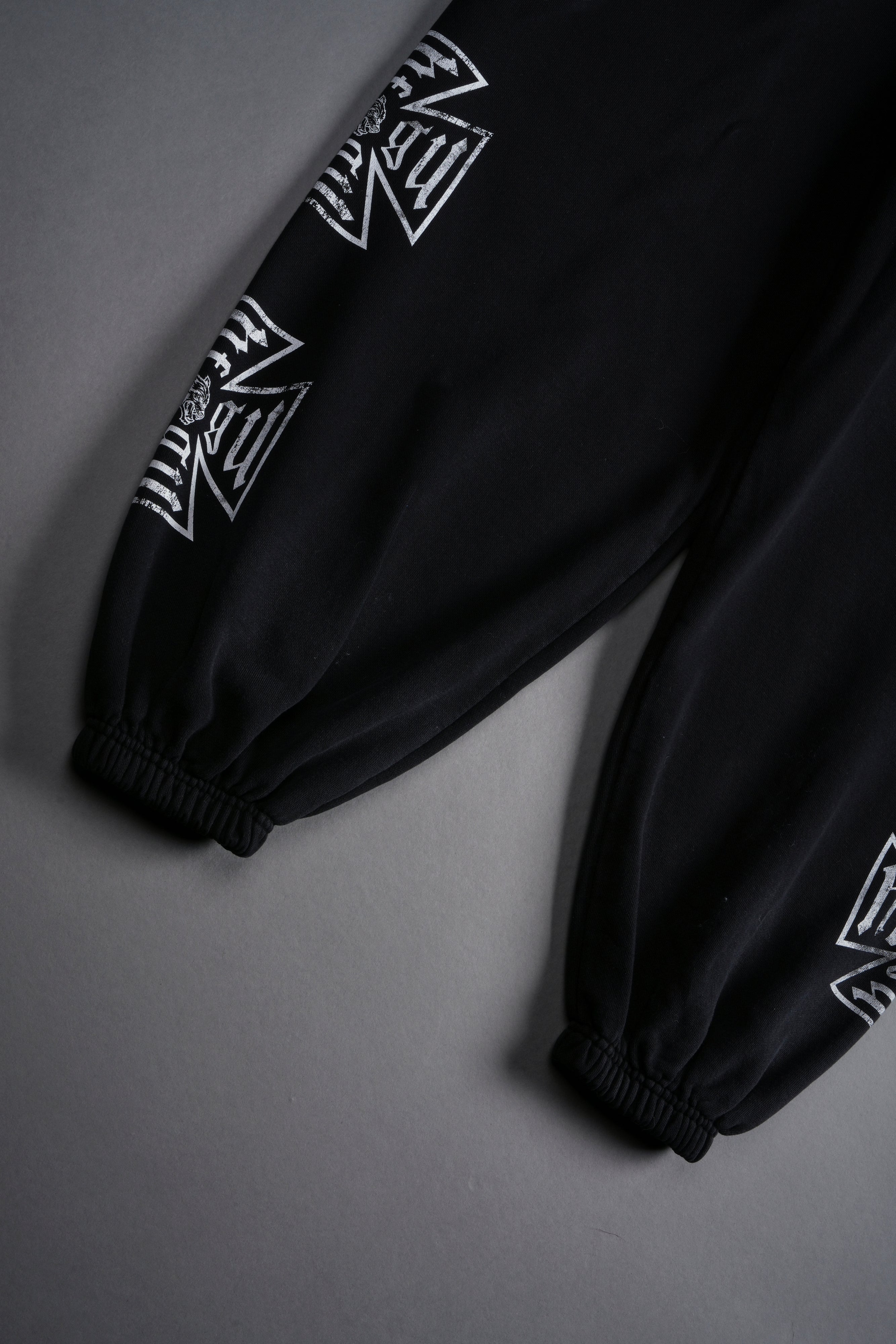 Core Lounger Sweat Pants in Black Drift Wash