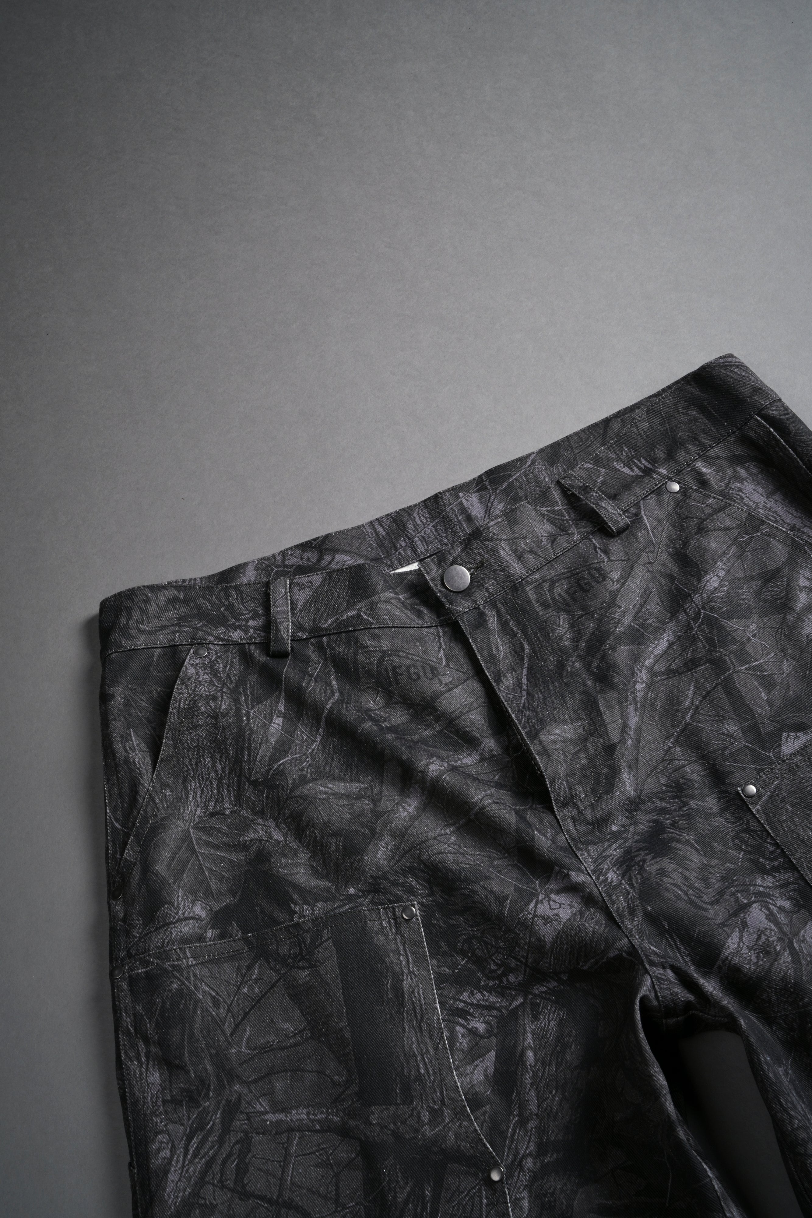 Wolf Chopper Oversized Clark Utility Shorts in Darc Driftwood Forest Camo