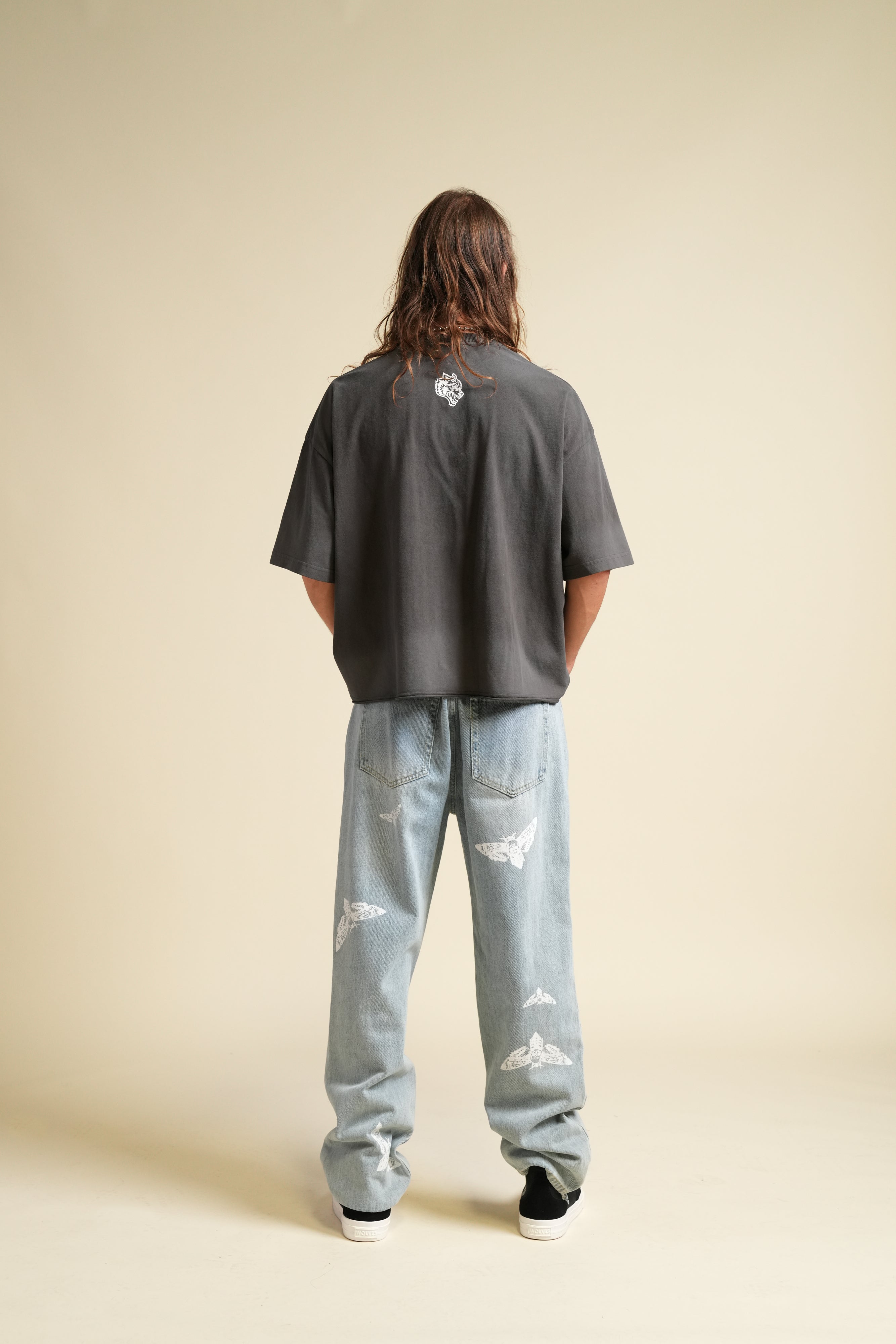 Ohana Wolves Club Grunge Raw Hem Mid Length Tee in Wolf Gray Drift Wash