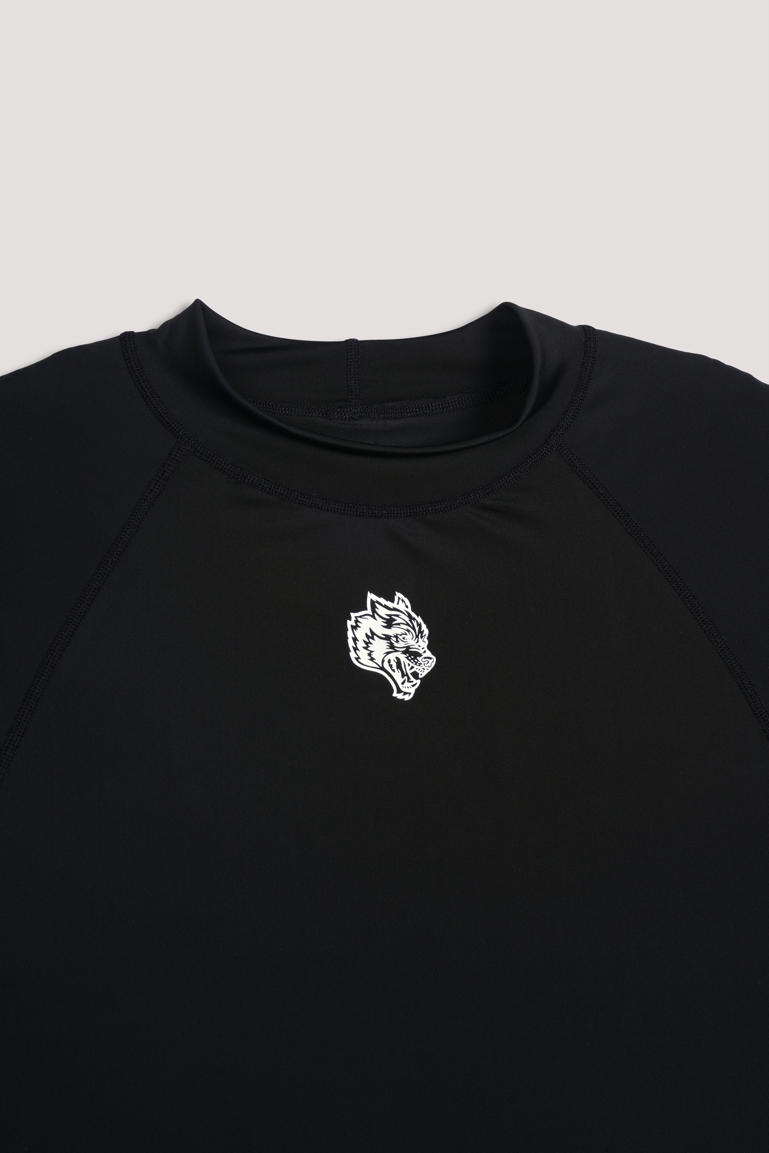 Wolf Chopper Rash Guard in Black