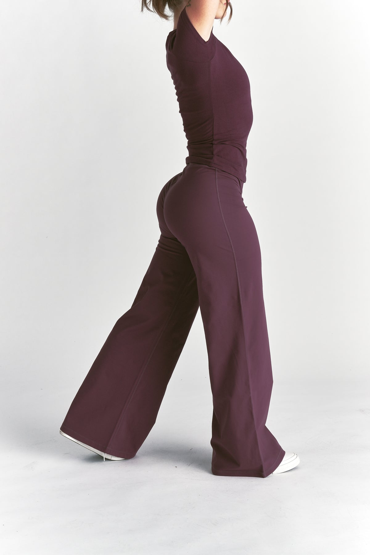 Wolf Wide Leg Energy Pants in Fig