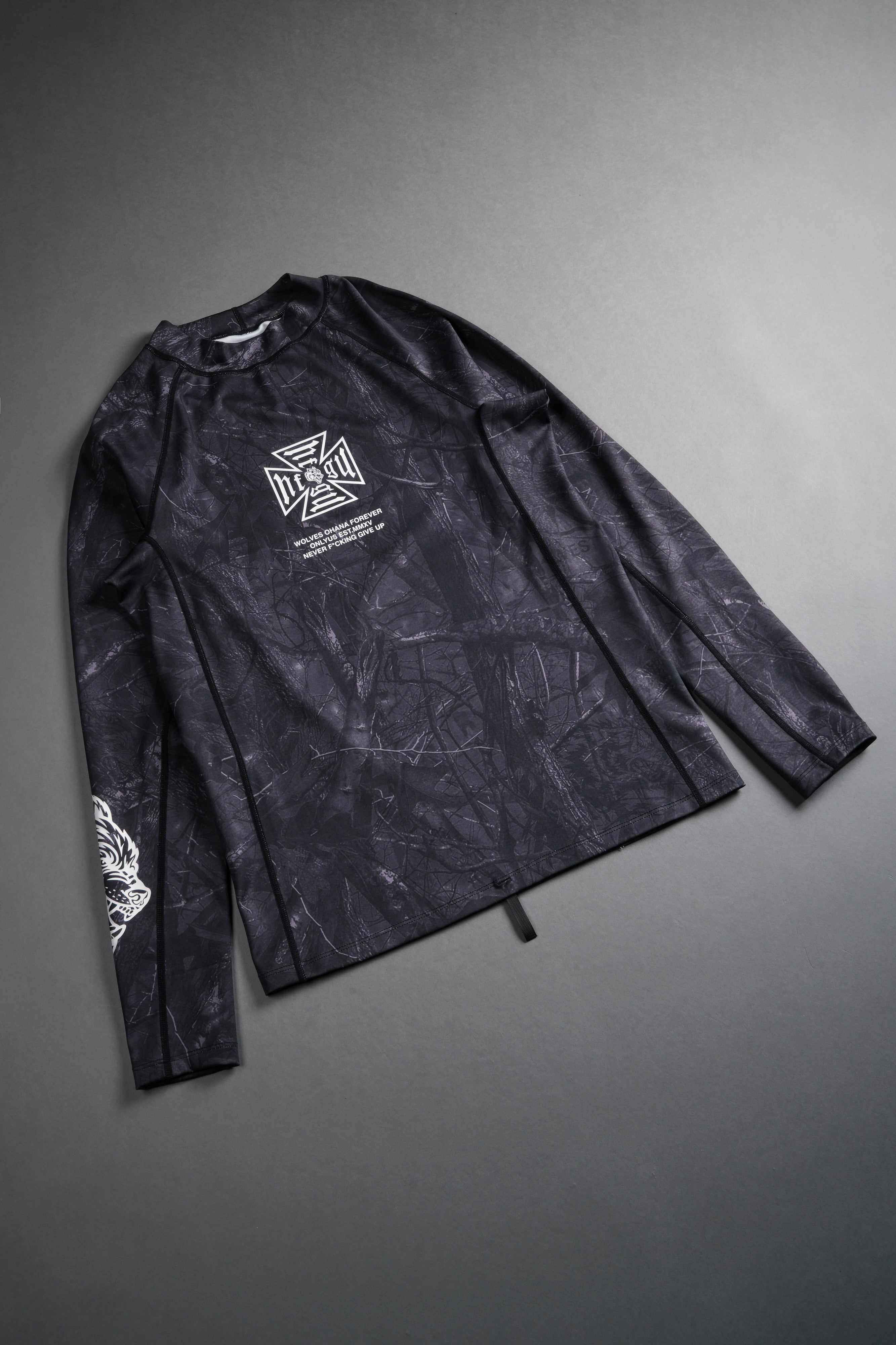 Core Rash Guard in Darc Driftwood Forest Camo