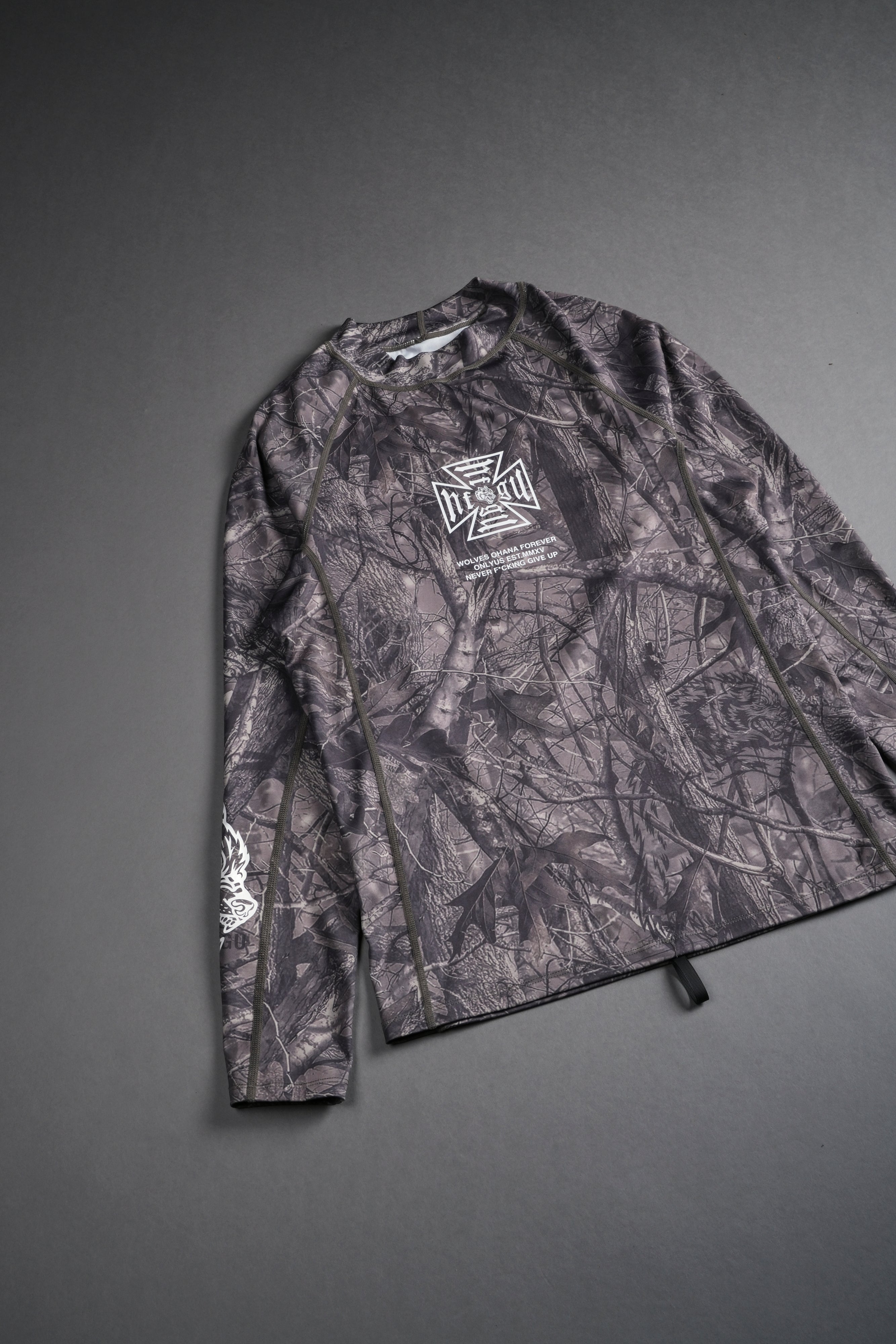 Core Rash Guard in Dusk Moss Driftwood Forest Camo