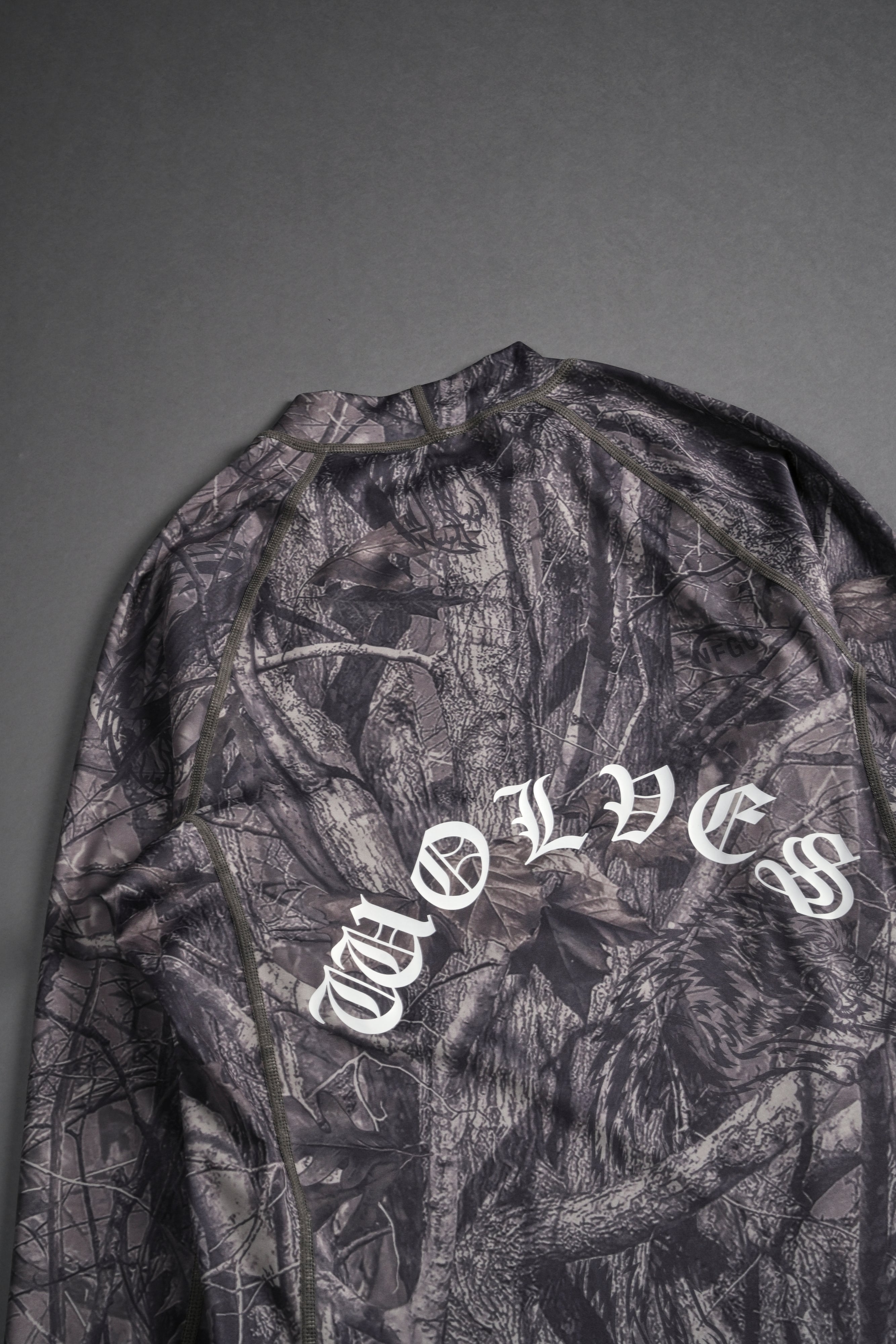 Core Rash Guard in Dusk Moss Driftwood Forest Camo