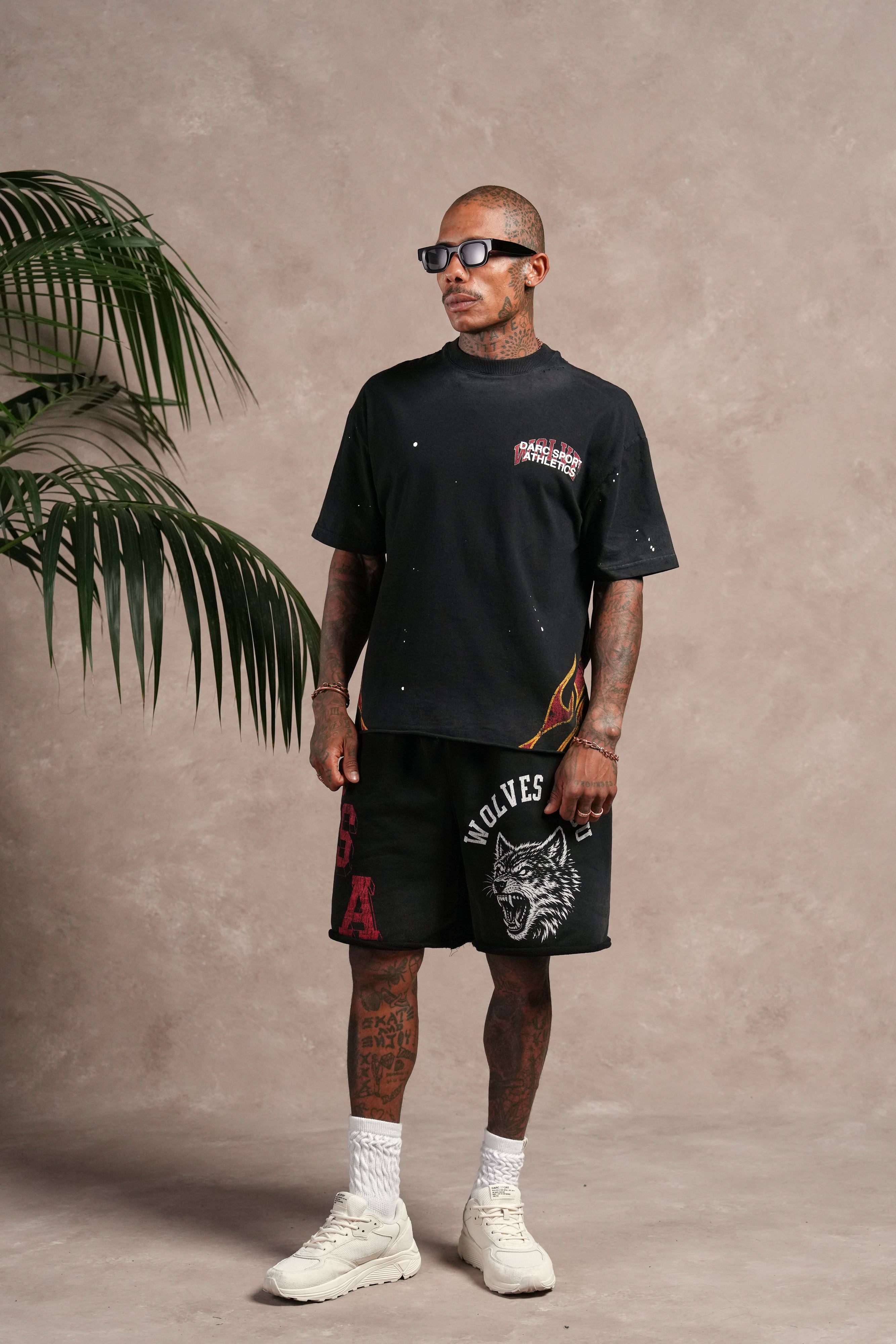 Hot Rod Distressed Grunge Mid Length Raw Hem Tee in Black Drift Wash