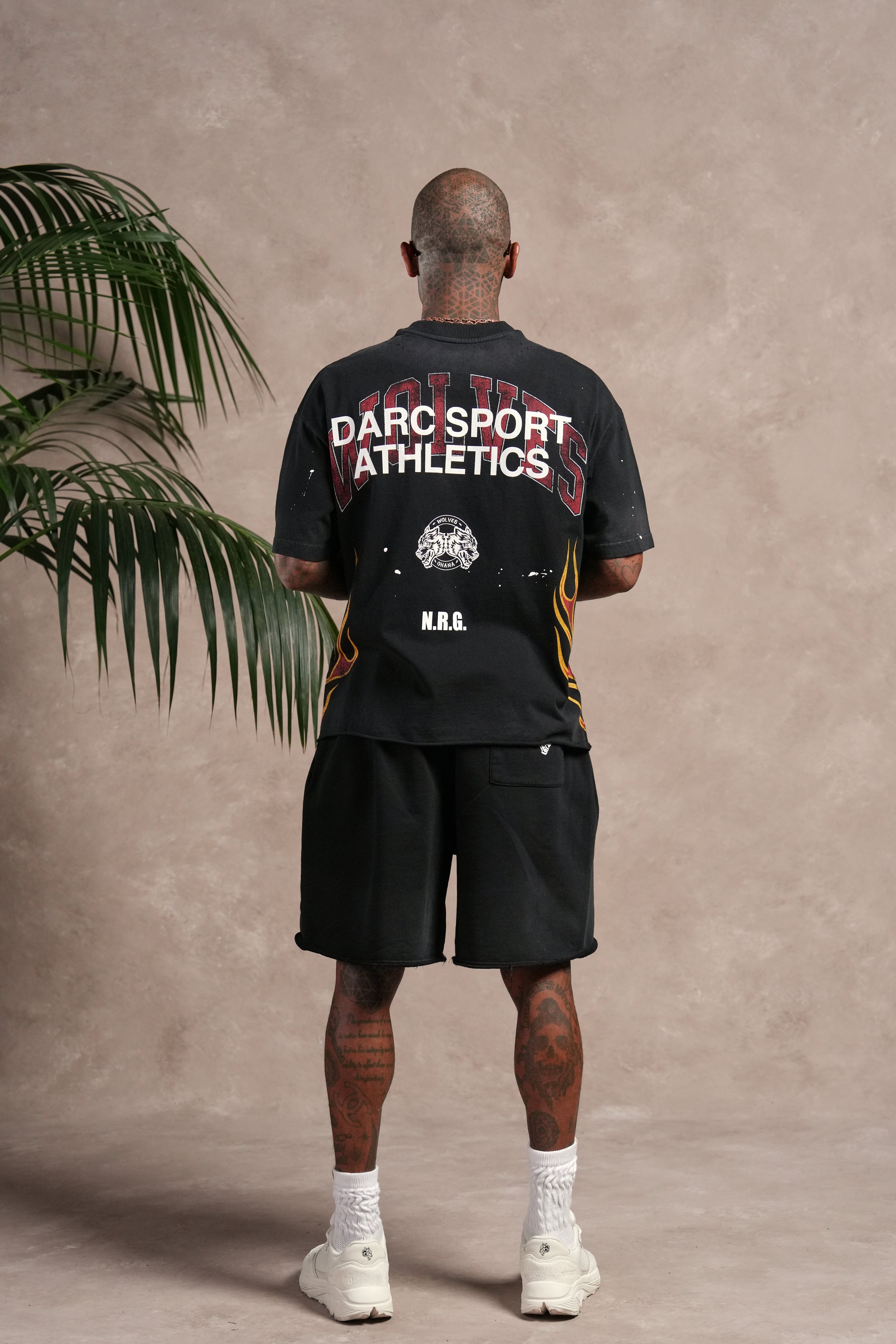 Hot Rod Distressed Grunge Mid Length Raw Hem Tee in Black Drift Wash