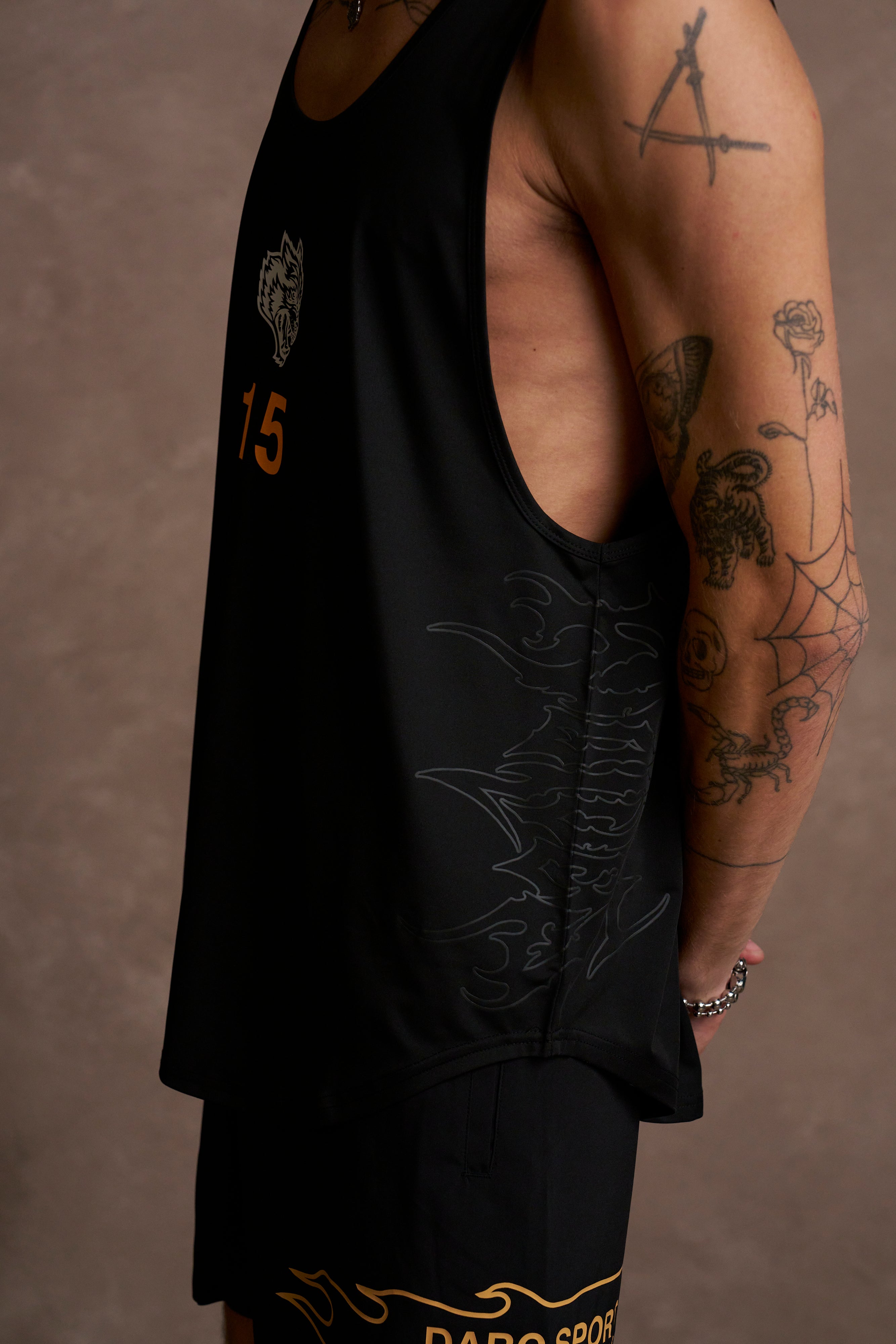 Wolves 15 "Dry Wolf" (Drop) Tank in Black
