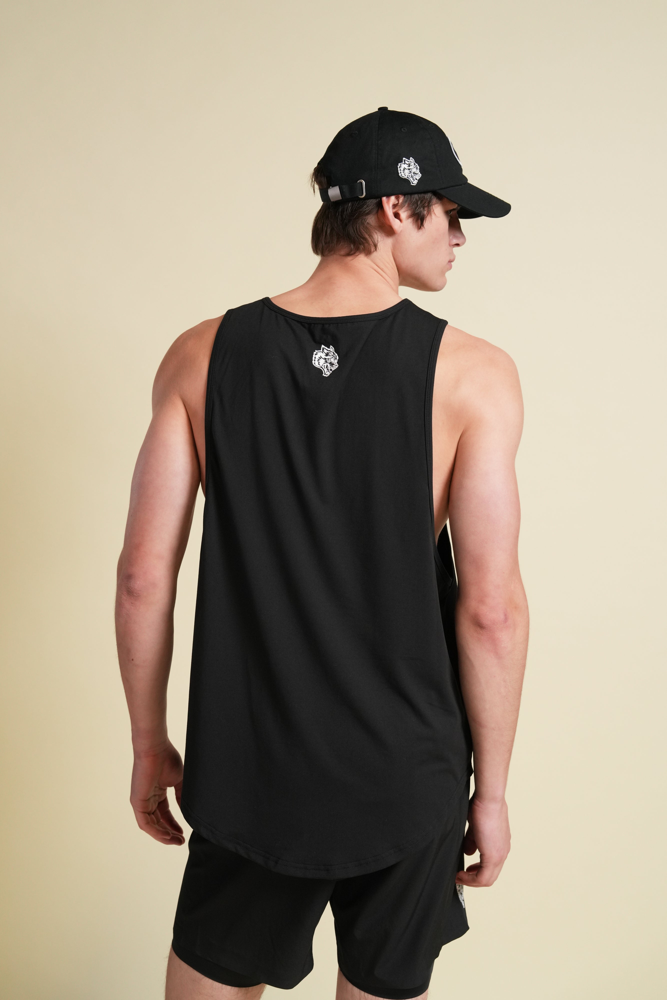DARC SPORT ブラックタンクトップ Loyalty Forever 