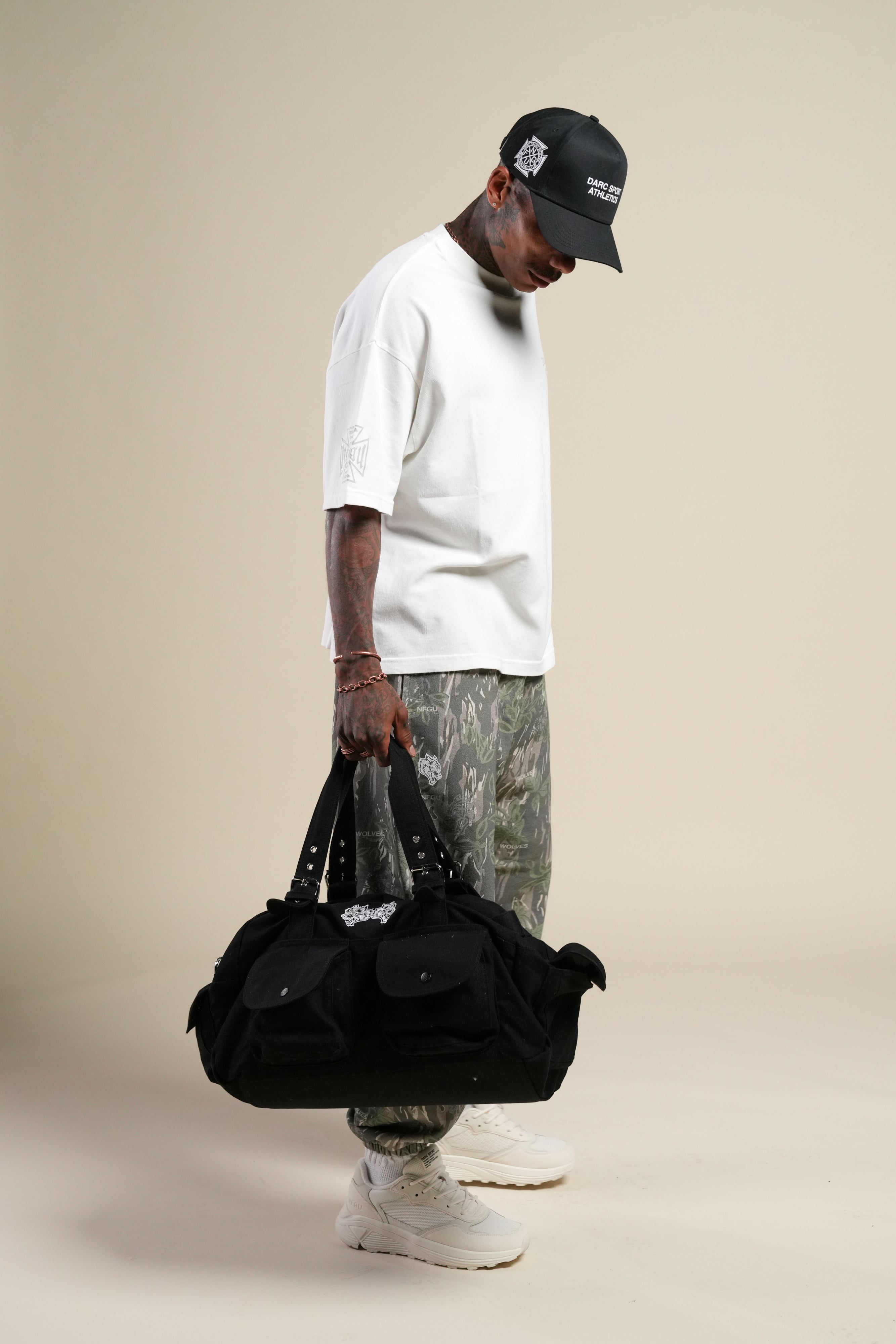 Darc Sport Athletics ショルダーバッグ Darc Sport Athletics Premium Box Cut Tee in Cream