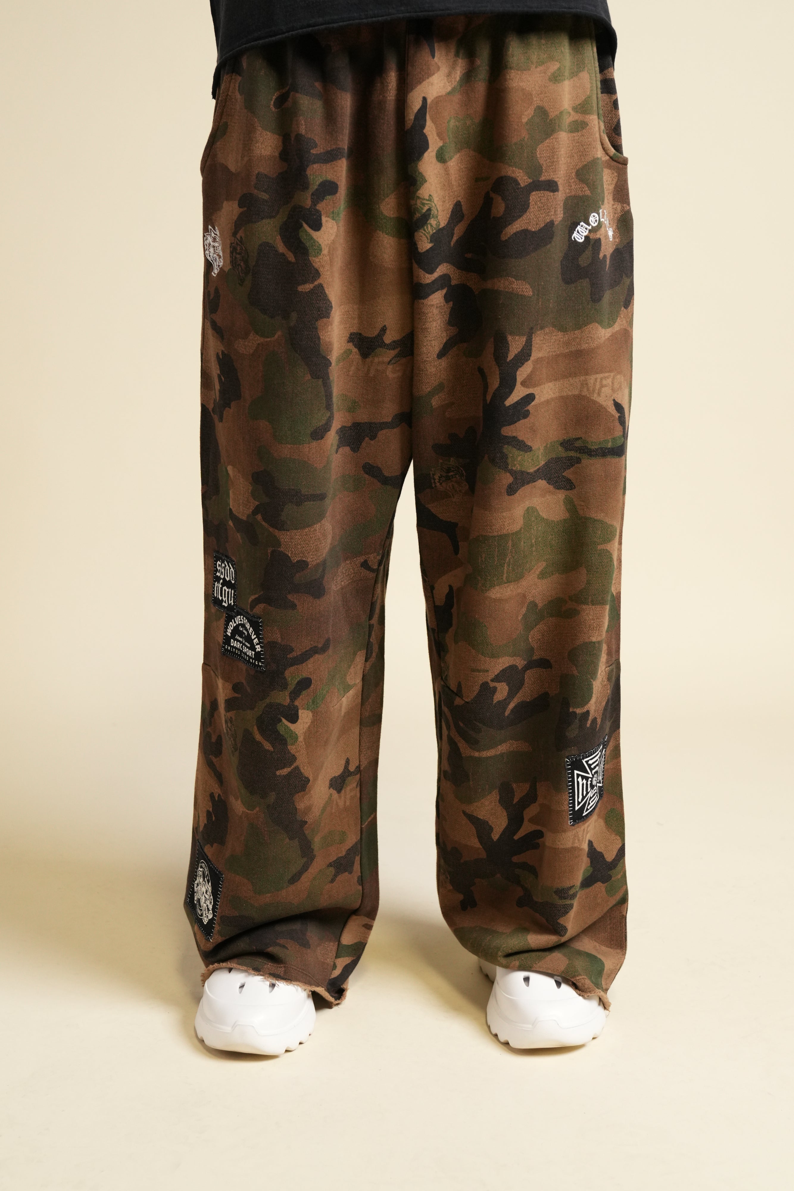Chopper Patch Moaty Sweat Pants in Ohana Woodland Camo
