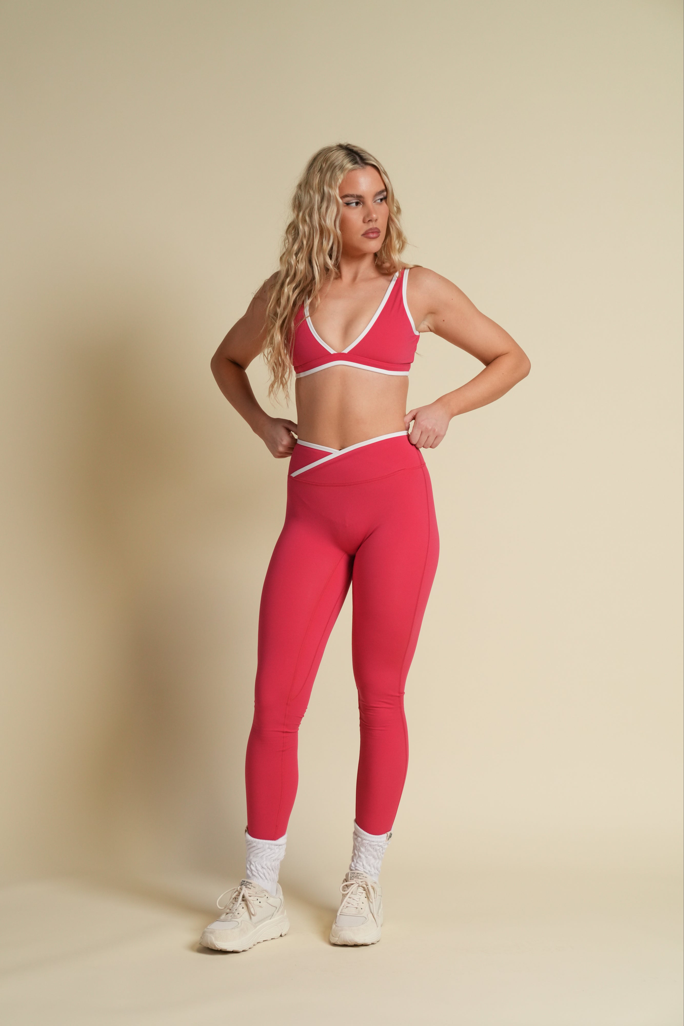 Wolf Contrast "V" Energy Bra in Cherry/White
