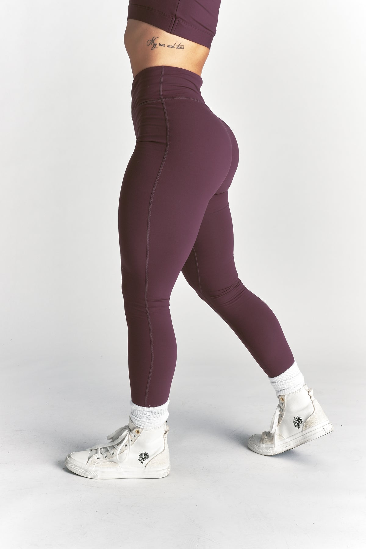 Wolf "Pearl" Energy Leggings in Fig