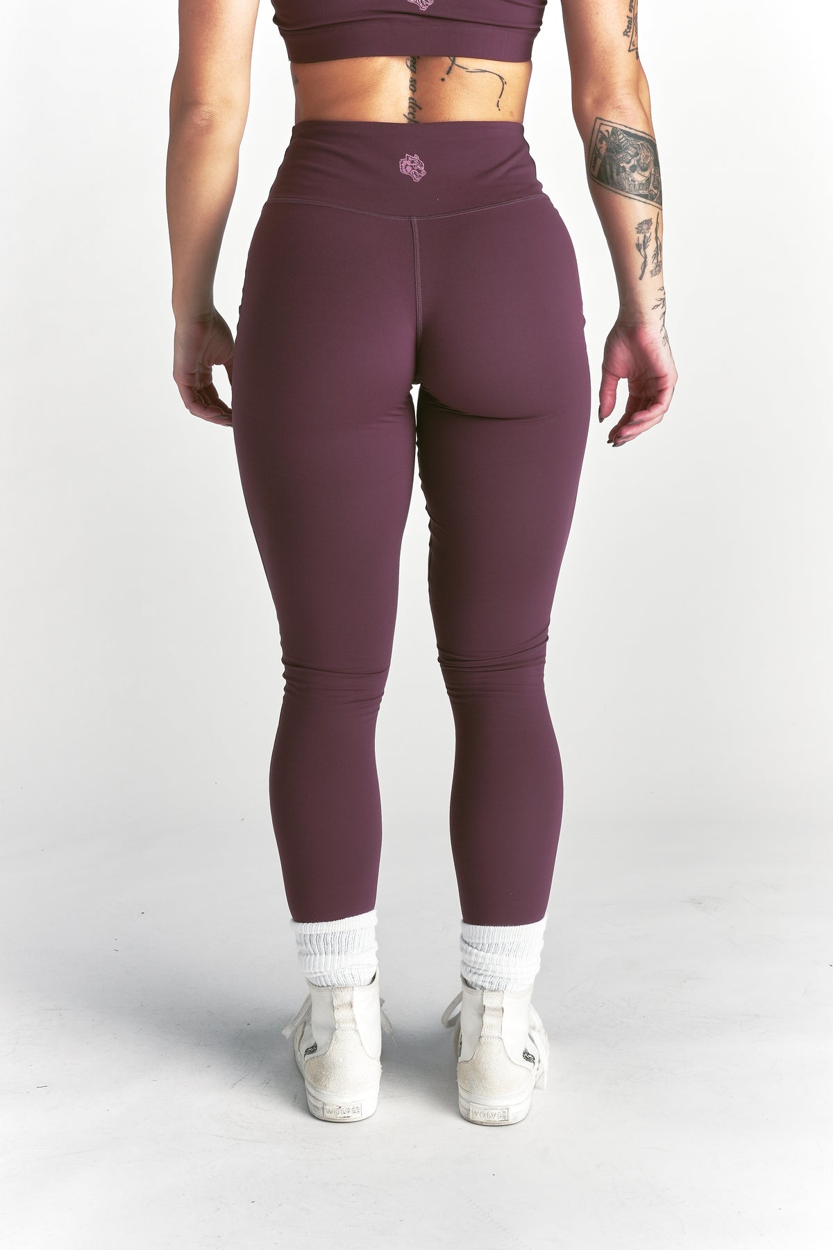 Wolf "Pearl" Energy Leggings in Fig