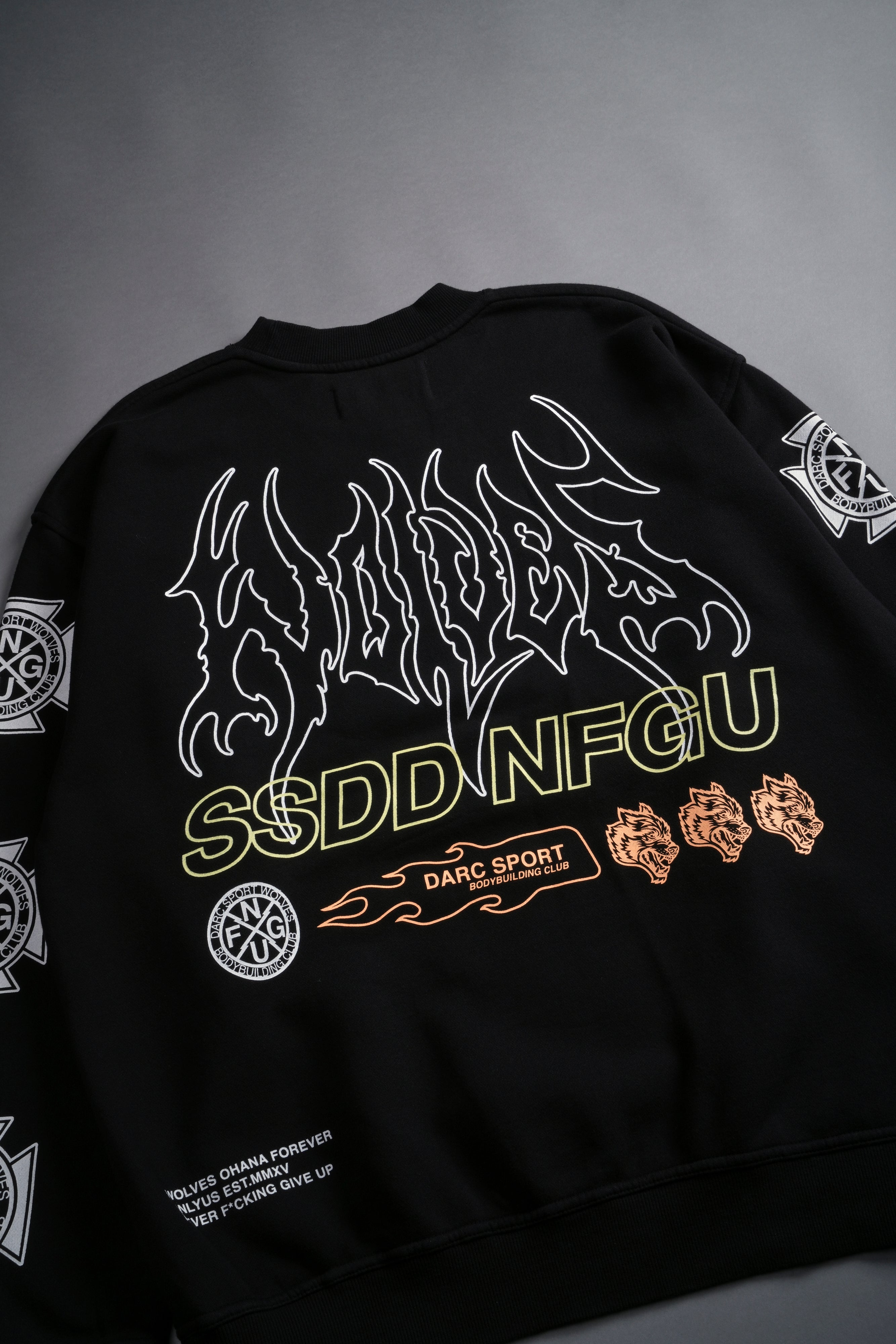 No Limit London Crewneck in Black