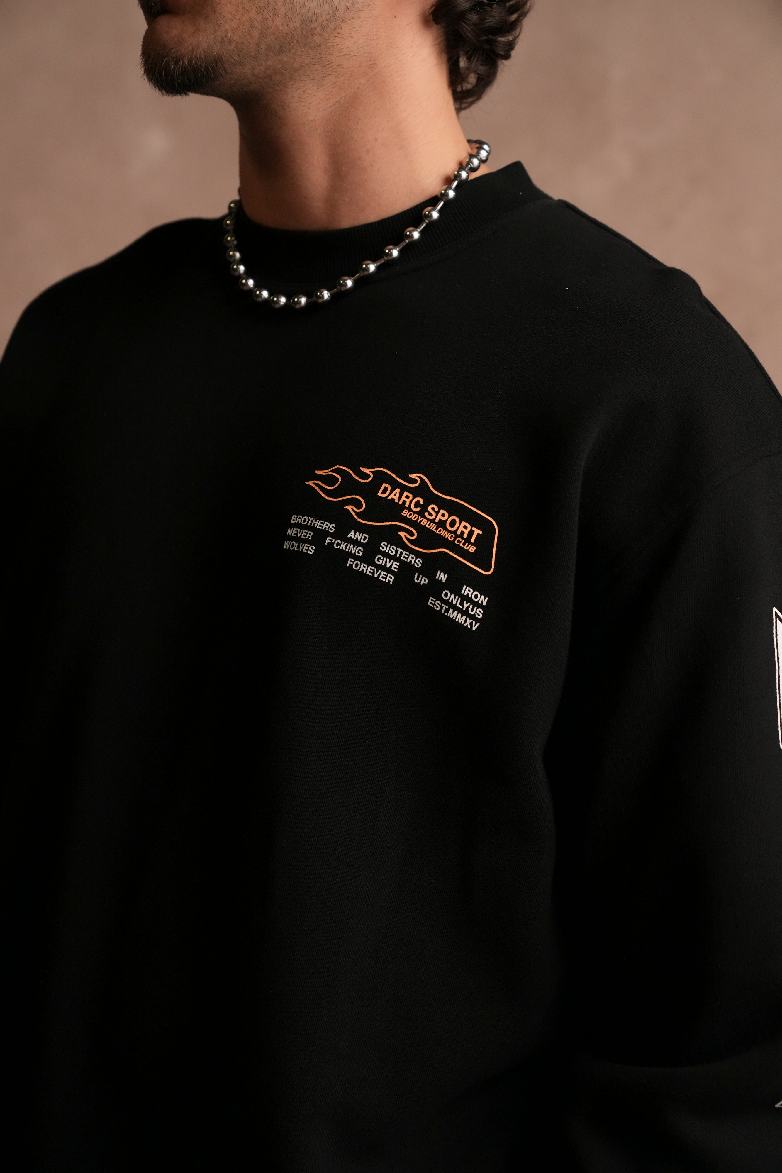 No Limit London Crewneck in Black