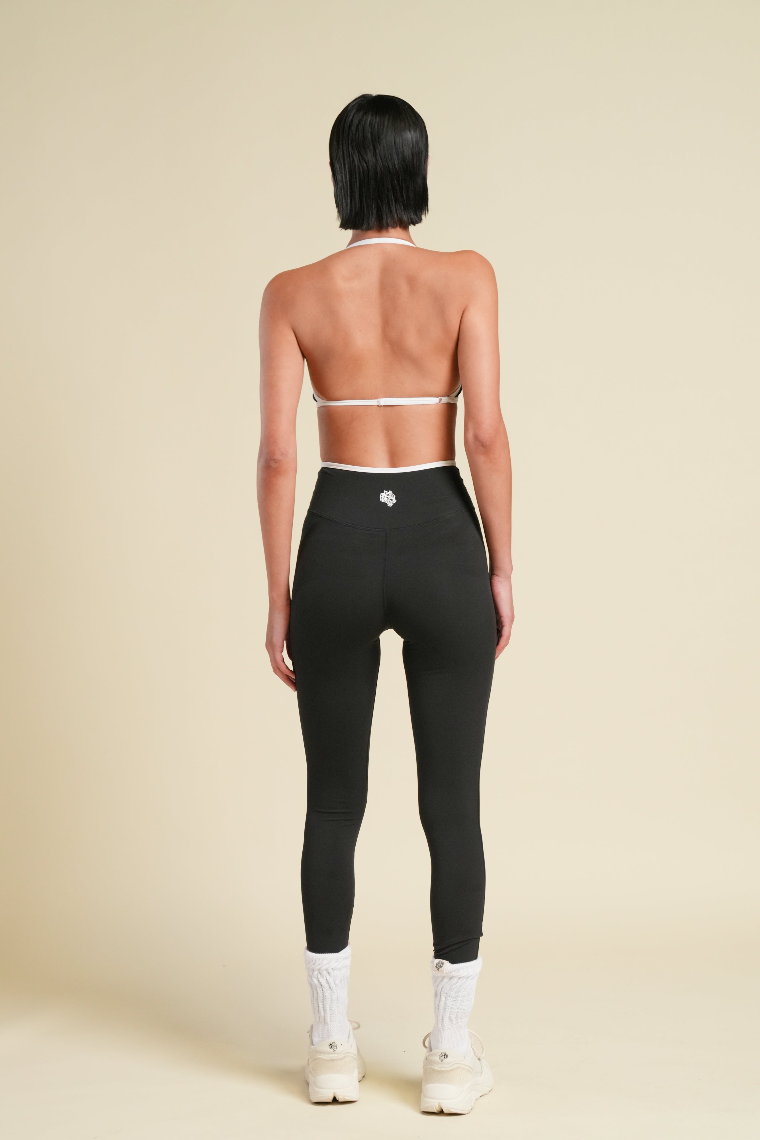 Wolf Contrast "Pearl" Energy Leggings in Black/White