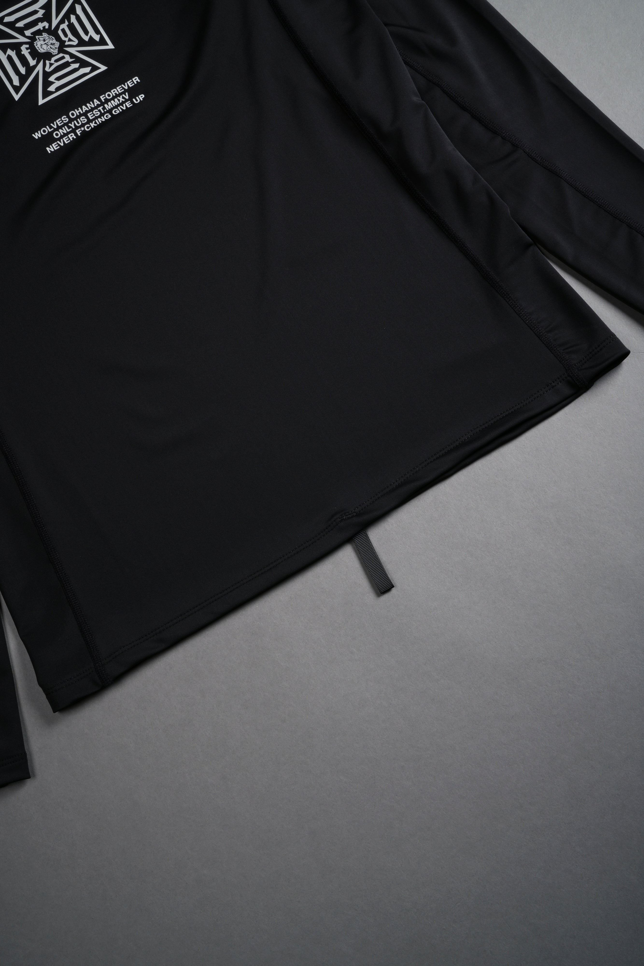 Core Rash Guard in Black