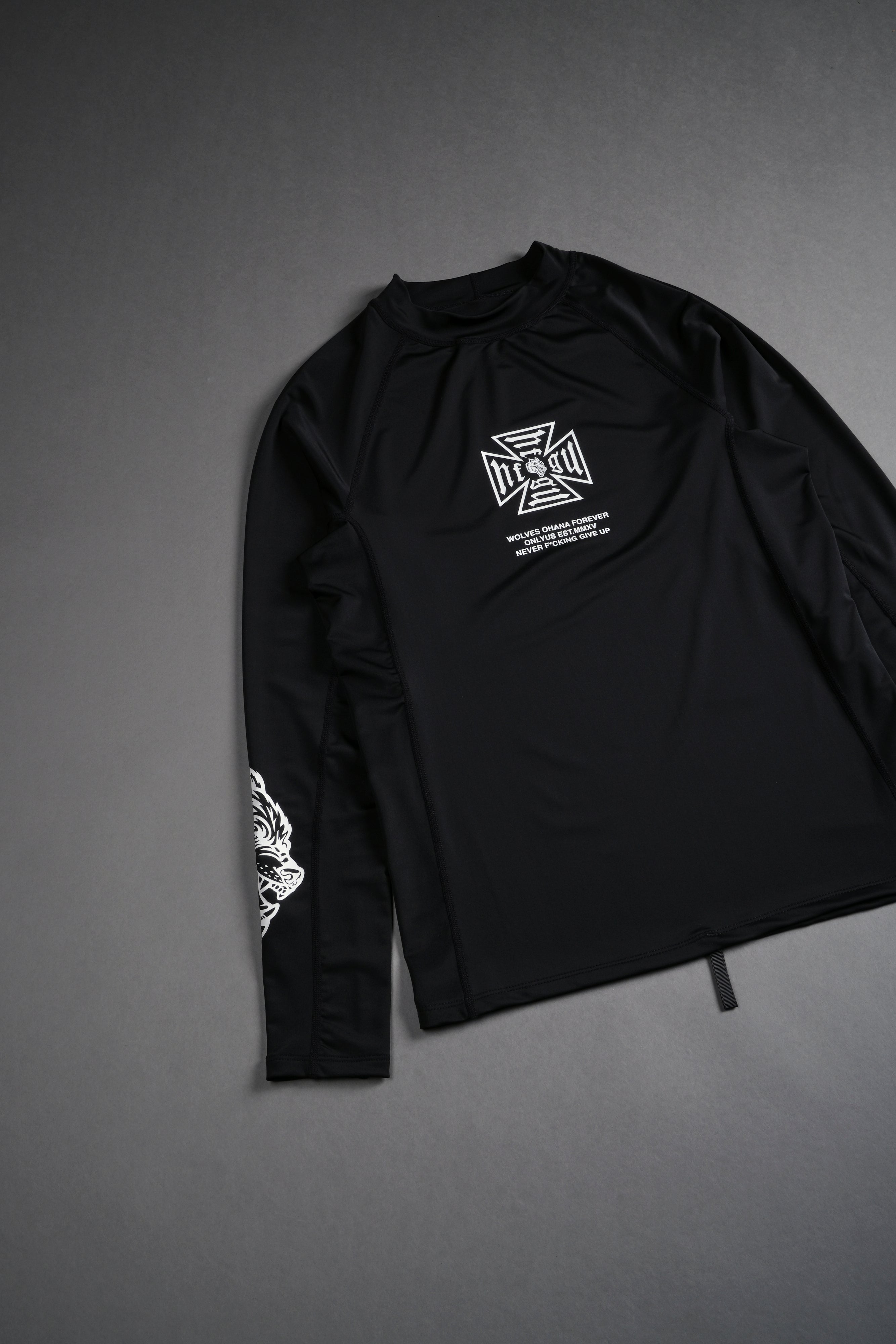 Core Rash Guard in Black