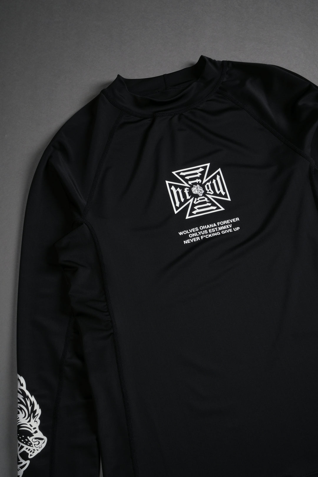 Core Rash Guard in Black