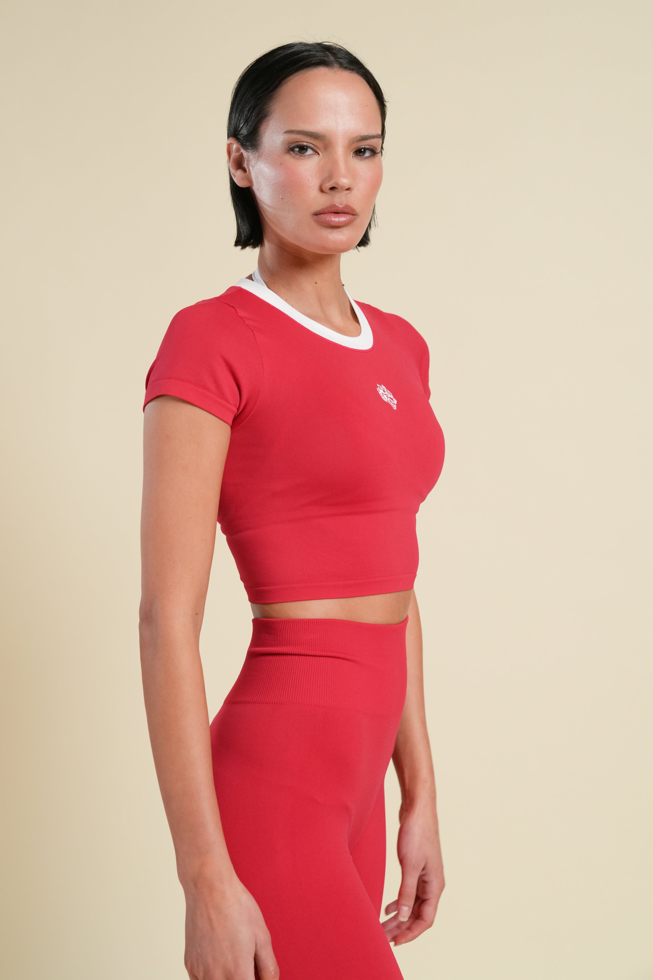 Wolf "Taylor" Soft Seamless Tee in Cherry/White