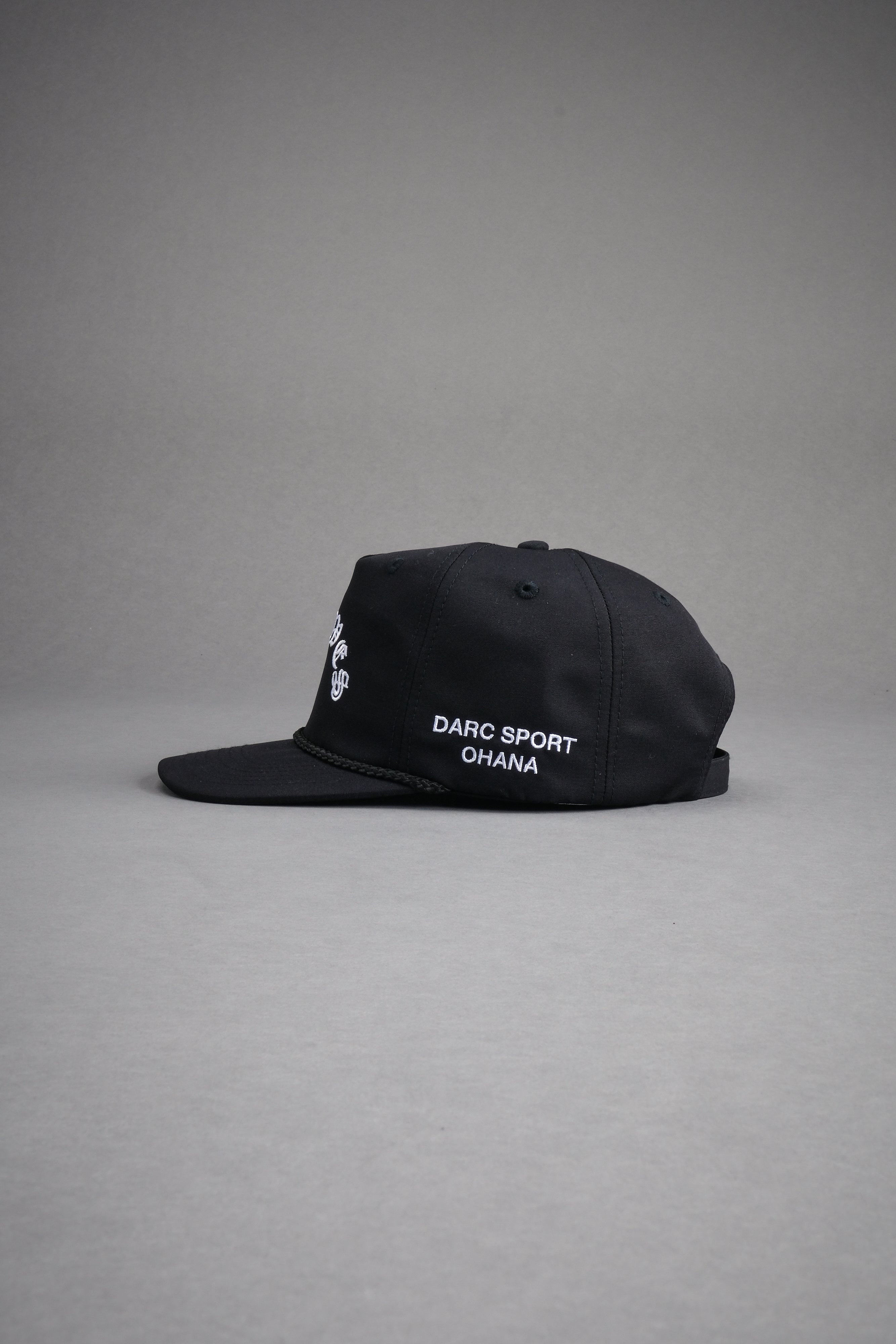 Wolves Mana Paradise Hat in Black