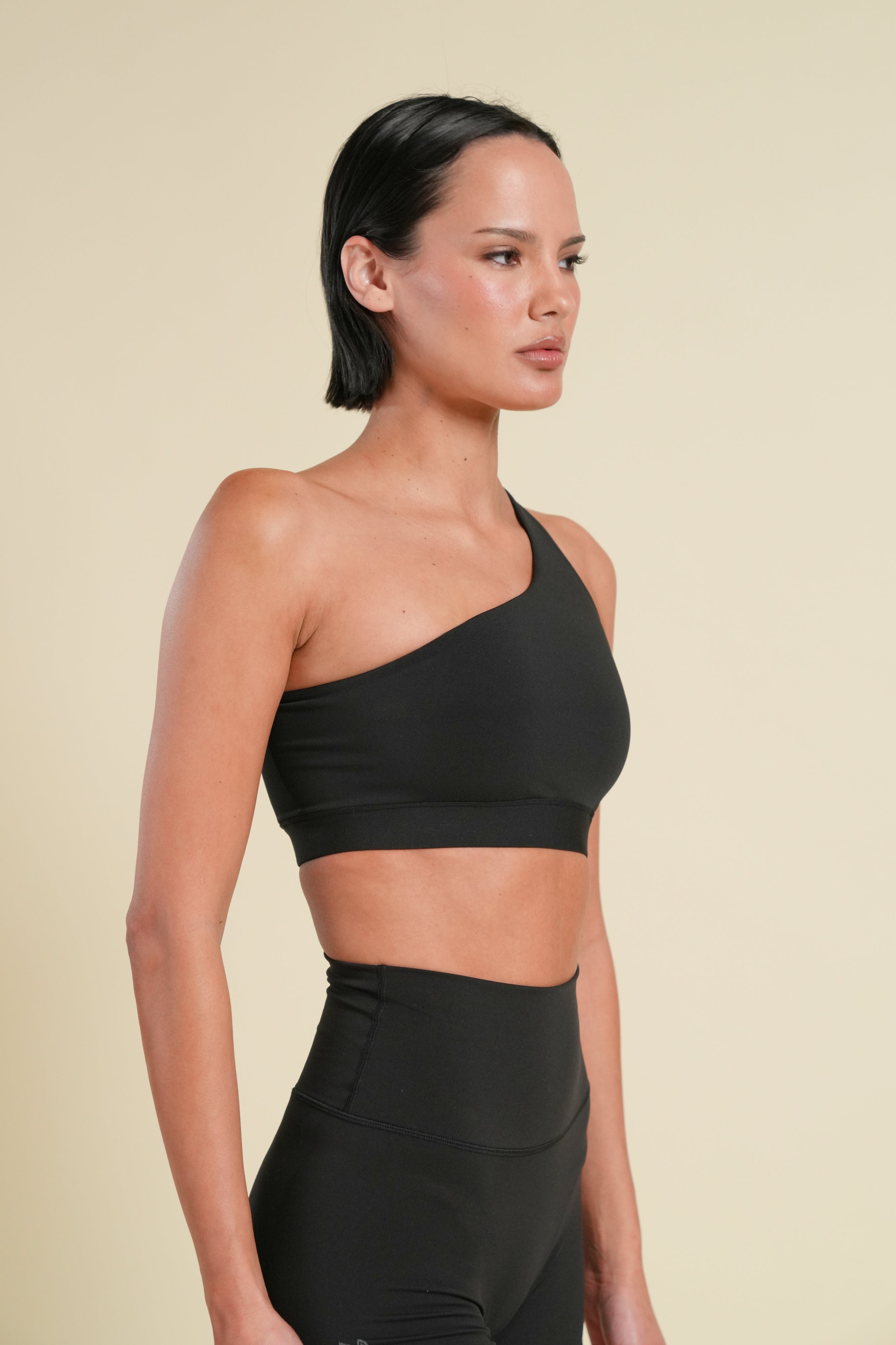 Wolf One Shoulder Bra in Black