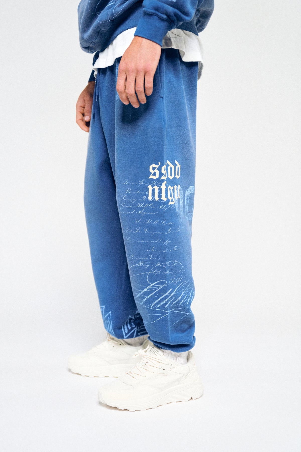 IRL Lightweight Lounger Sweat Pants In Darc Cobalt Super Sun Fade