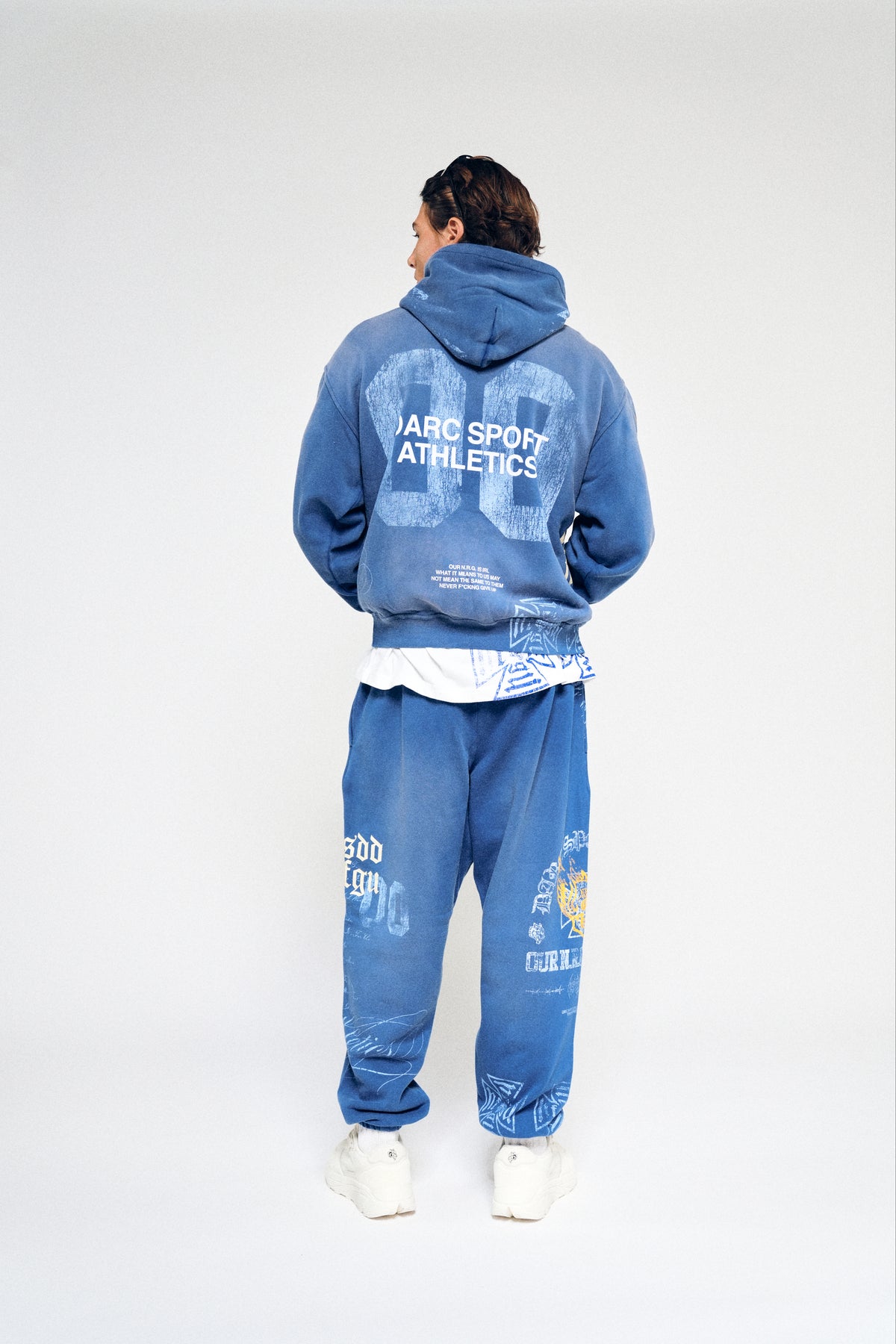 IRL Lightweight Lounger Sweat Pants In Darc Cobalt Super Sun Fade